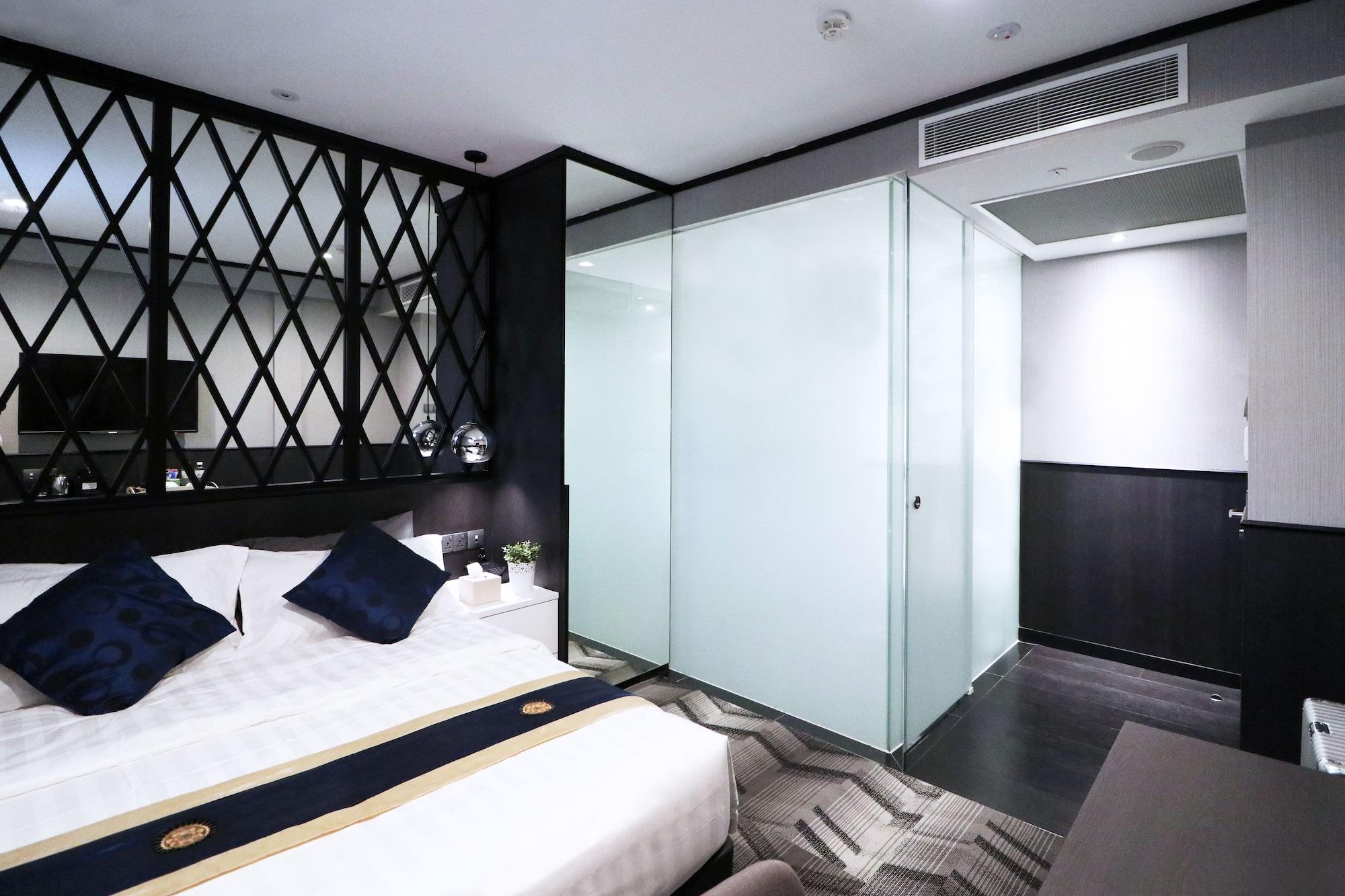 Deluxe Queen Room No window